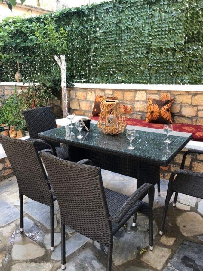 Jimmy, Pilona Village Holiday home *